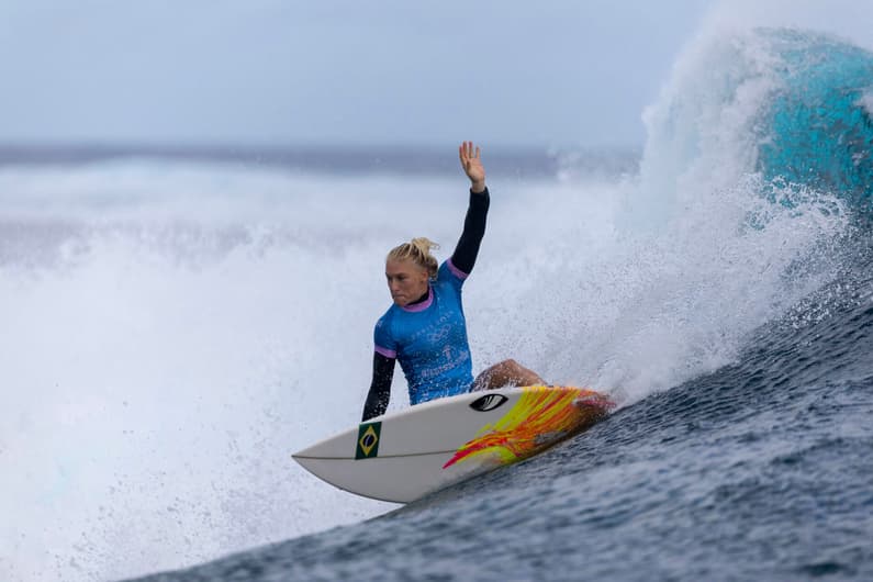 SURFING-OLY-PARIS-2024 Tatiana Weston-Webb