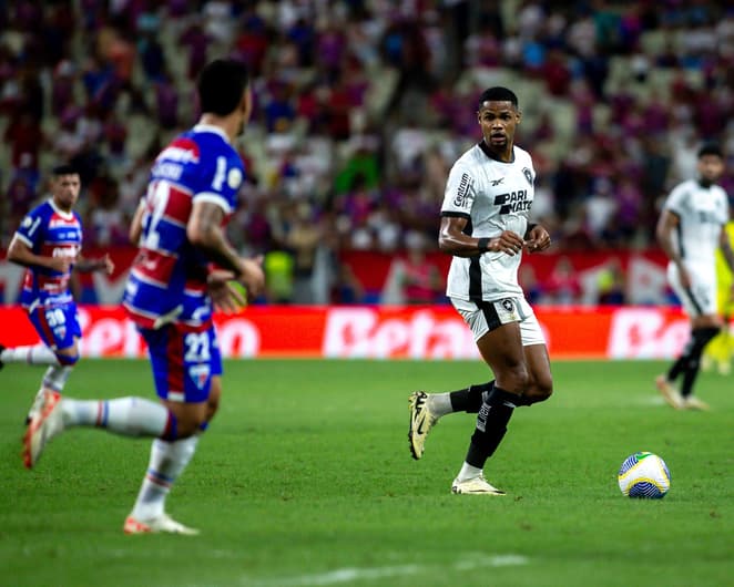 Jogo de Botafogo e Fortaleza hoje é o grande destaque da rodada do Brasileirão (Foto: Pedro Chaves/AGIF)