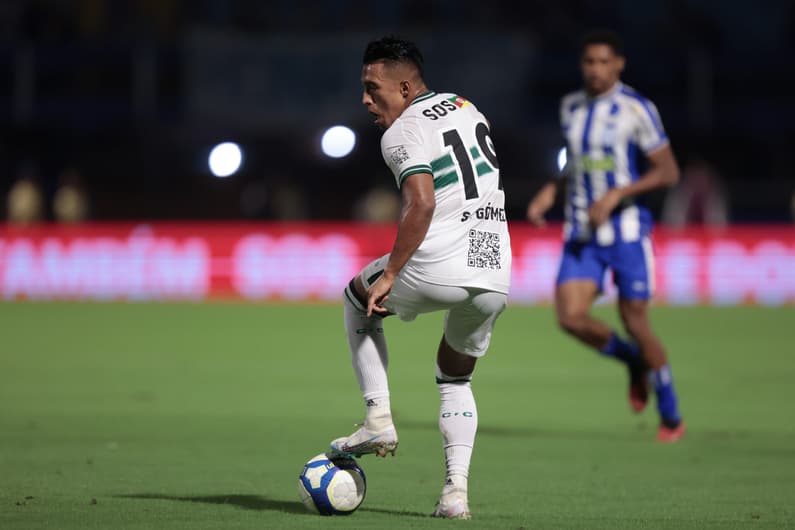 Coritiba e Avaí se enfrentam nesta terça-feira em jogo pela Série B. Foto: Beno Kuster Nunes/AGIF