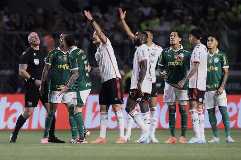 Flamengo x Palmeiras jogam novamente pelo Brasileirão após confronto na Copa do Brasil. Foto: Marcello Zambrana/AGIF