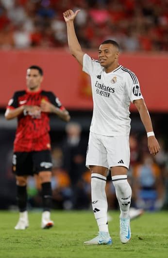 Saiba onde assistir aos jogos do Real Madrid, clube do astro Mbappé. (Foto: OSCAR DEL POZO / AFP)