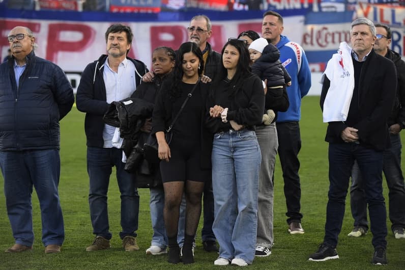 FBL-URUGUAY-NACIONAL-LIVERPOOL-IZQUIERDO-TRIBUTE