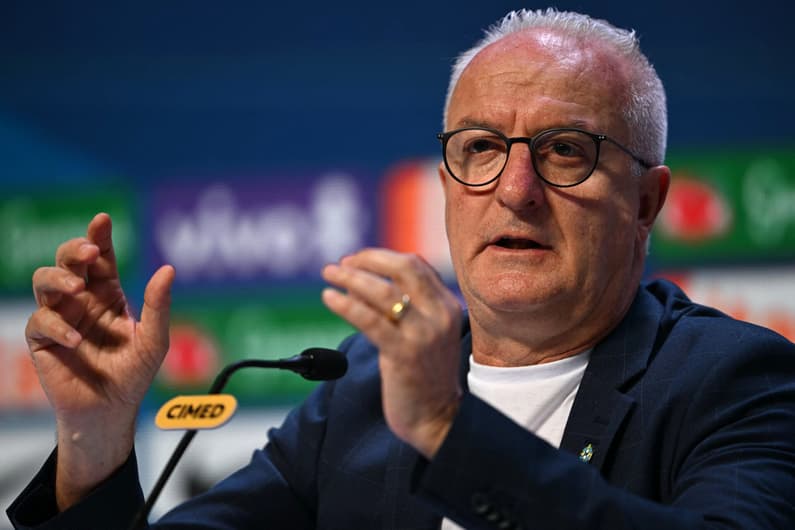 Dorival Júnior durante convocação da Seeleção na sede da CBF, no Rio de Janeiro (Foto: Mauro Pimentel/AFP)