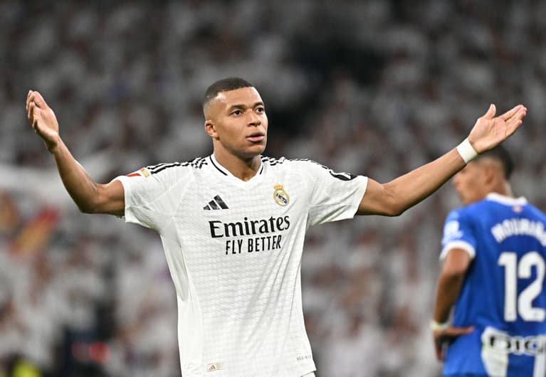 Kylian Mbappé em Real Madrid x Alavés por La Liga