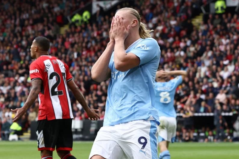 Haaland é o artilheiro da Premier League, com sete gols (Foto: DARREN STAPLES / AFP)