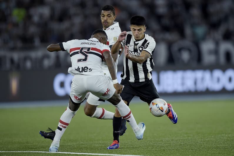 São Paulo e Botafogo decidem vaga para às semifinais da Libertadores; Confira os destaques dos jogos de hoje (Foto: Alexandre Loureiro/AGIF)