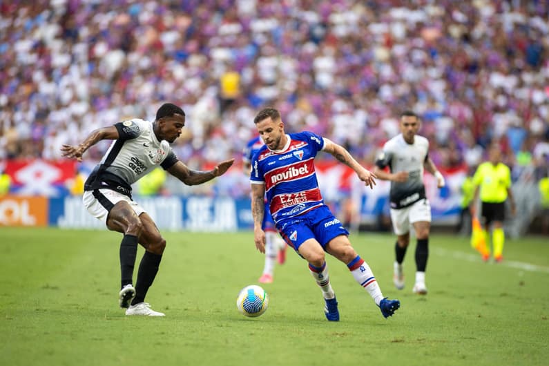 Corinthians e Fortaleza começas disputa pela classificação na Sul-Americana (Foto: Baggio Rodrigues/AGIF)