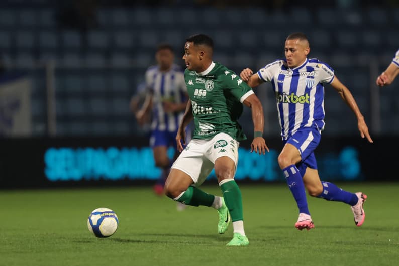 Guarani recebe o Avaí em casa pela Série B do Brasileirão; Confira as estatísticas do confronto pelo tempo real (Foto: Beno Kuster Nunes/AGIF)