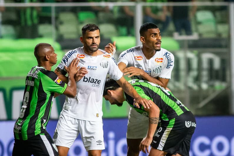 O Santos espera fazer diferente no segundo turno e vencer o América-MG em casa; Confira as informações do jogo do Peixe (Foto: Fernando Moreno/AGIF)