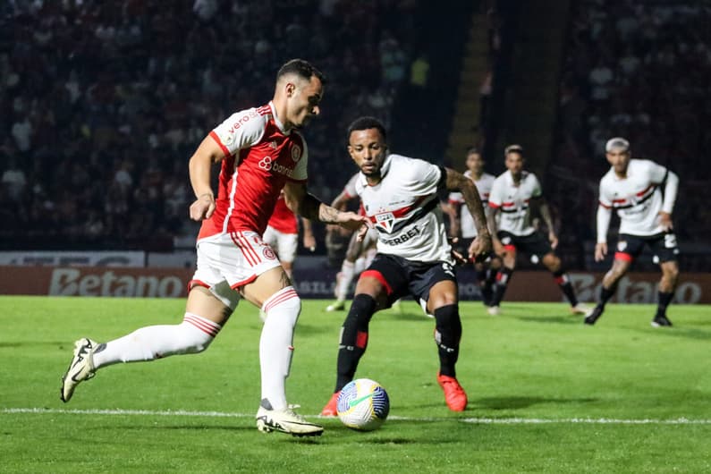 Pela 27ª rodada do Campeonato Brasileiro, o São Paulo joga hoje contra o Internacional (Foto: Leonardo Hubbe/AGIF)