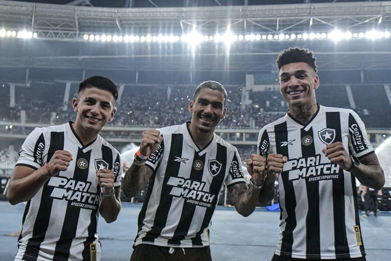 Allan, Almada e Igor Jesus jogadores do Botafogo apresentados