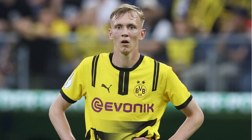 maximilian-beier-borussia-dortmund-2024-25-1724072893-145546