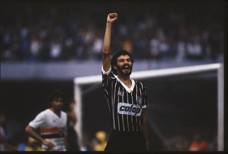 Sócrates está entre os maiores ídolos do Corinthians.