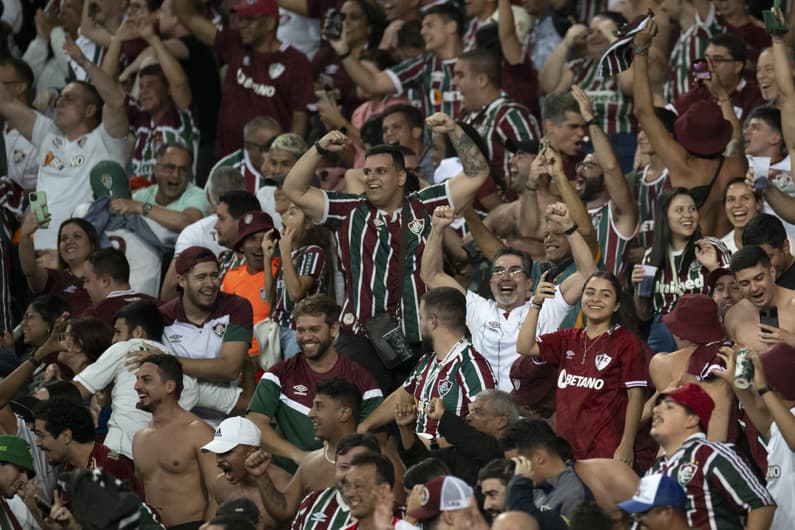 Veja as histórias e origens do escudo do Fluminense (Foto: Jorge Rodrigues/AGIF)