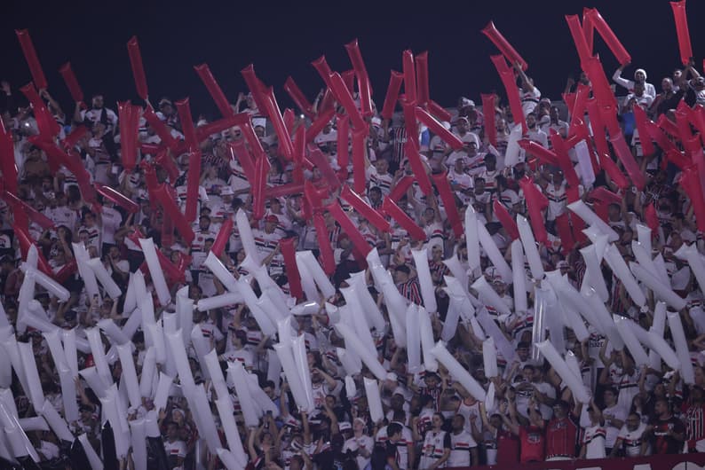 Veja toda a história por trás do hino do São Paulo, um dos mais famosos do futebol brasileiro (Foto: Ettore Chiereguini/AGIF)