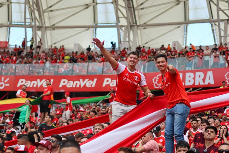 Torcida lota o Beira-Rio no Gre-Nal 443 (Foto: Ricardo Duarte/SC Internacional)