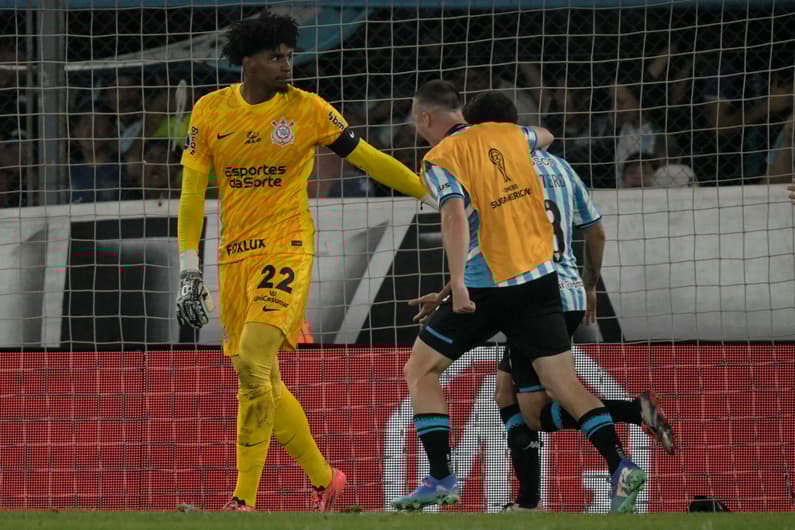 FBL-SUDAMERICANA-RACING-CORINTHIANS