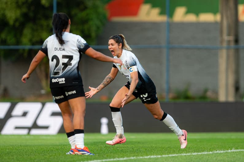 Gabi Zanotti comemora gol semifinal Liebrtadores Feminina 2024