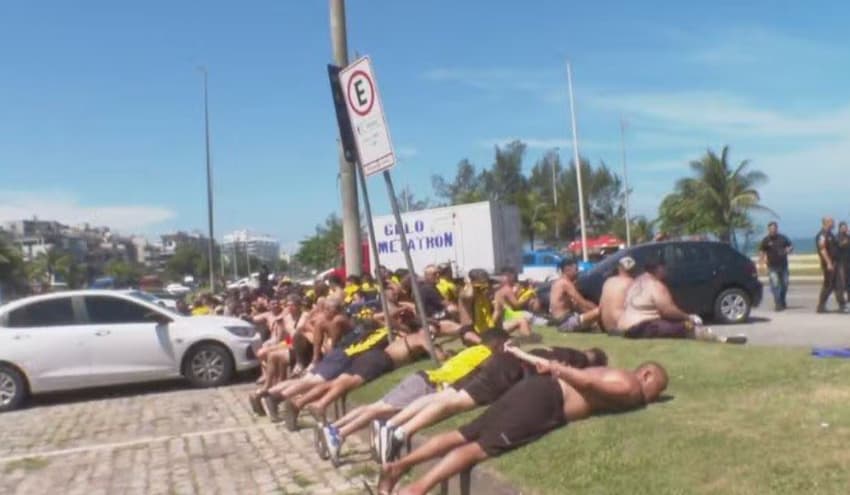 Torcedores do Peñarol vandalizam recreio – RJ