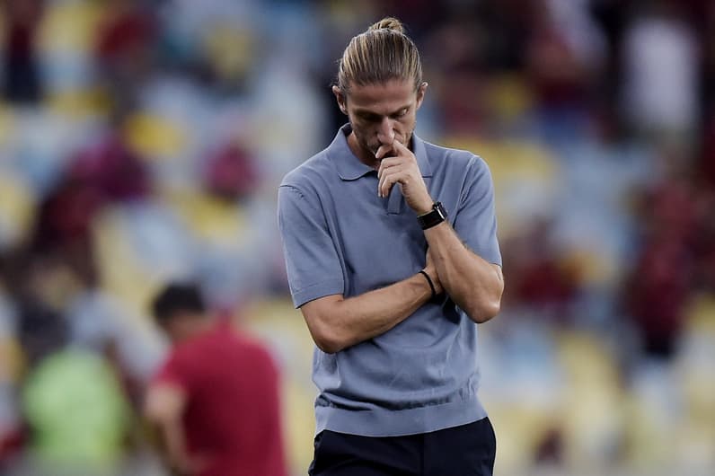 Filipe Luís, técnico do Flamengo, lamenta derrota para o Fluminense