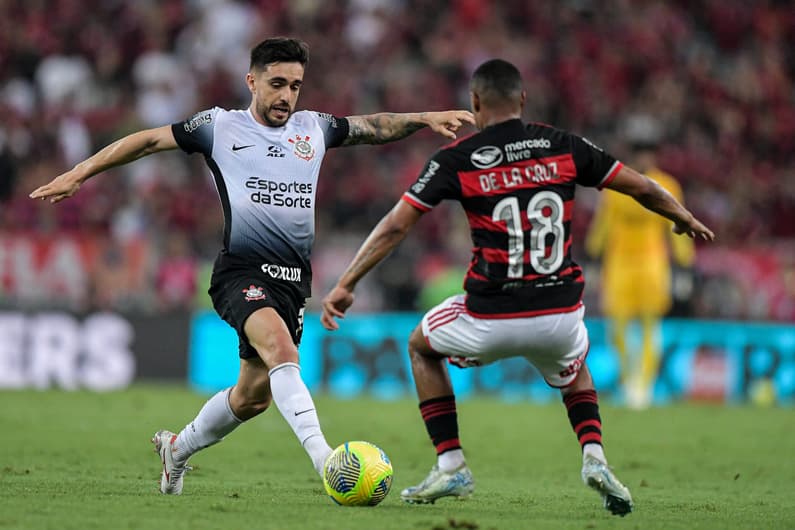 Pelo segundo jogo da Copa do Brasil, Corinthians e Flamengo se enfrentam neste domingo (Foto: Thiago Ribeiro/AGIF)