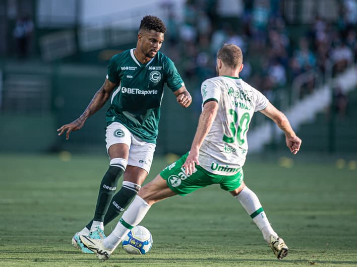 Goiás e Chapecoense duelam pela Série B; confira os destaques dos jogos de hoje (Foto: Isabela Azine/AGIF)