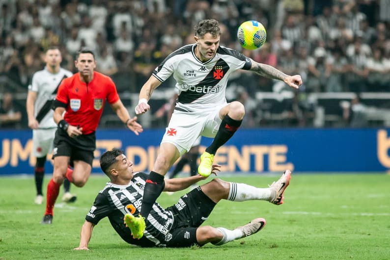 Para avançar à final, o Vasco terá que vencer o Atlético-MG em casa; confira as informações do jogo de hoje (Foto: Fernando Moreno/AGIF)