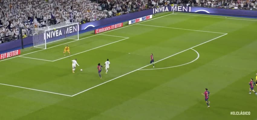 Chance de Mbappé e Vini Jr. em Real Madrid e Barcelona (Foto: Reprodução/ESPN)