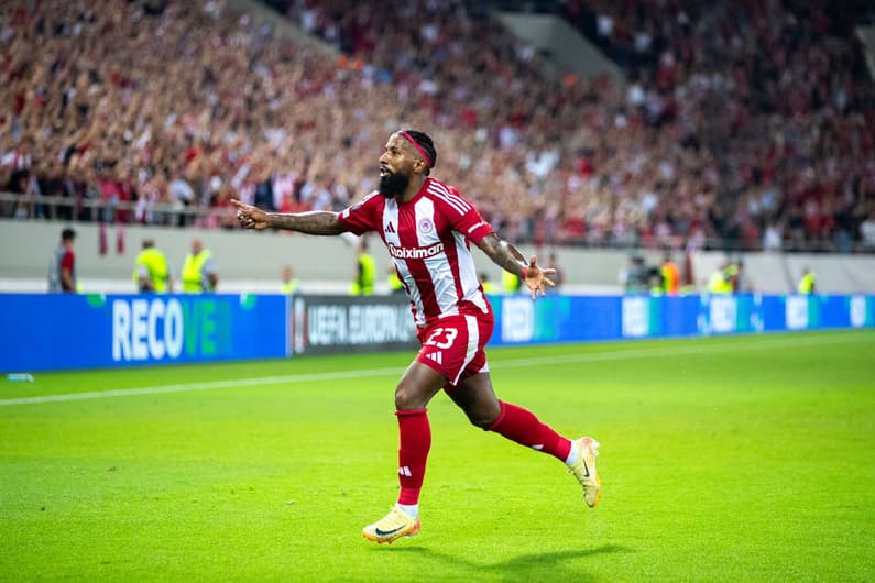 Rodinei é destaque no tme do Olympiacos (Foto: Reprodução)