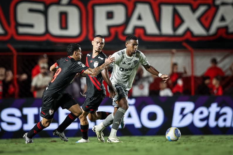 Atlético-MG perde para o Atlético-GO e estaciona na 10° posição do Campeonato Brasileiro (Fotos: Pedro Souza / Atlético)