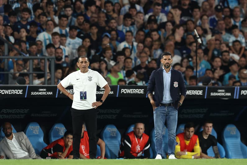 FBL-SUDAMERICANA-RACING-CORINTHIANS