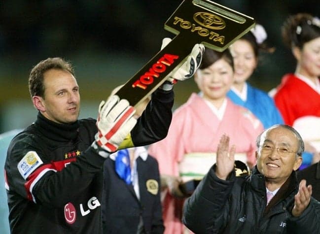 Rogério Ceni foi campeão mundial pelo São Paulo contra o Liverpool de Xabi Alonso, em 2005