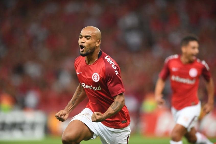 Rodrigo Moledo Internacional
