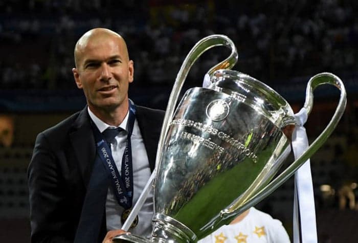 Zidane com a taça da Champions League (Foto: Divulgação/Real Madrid)