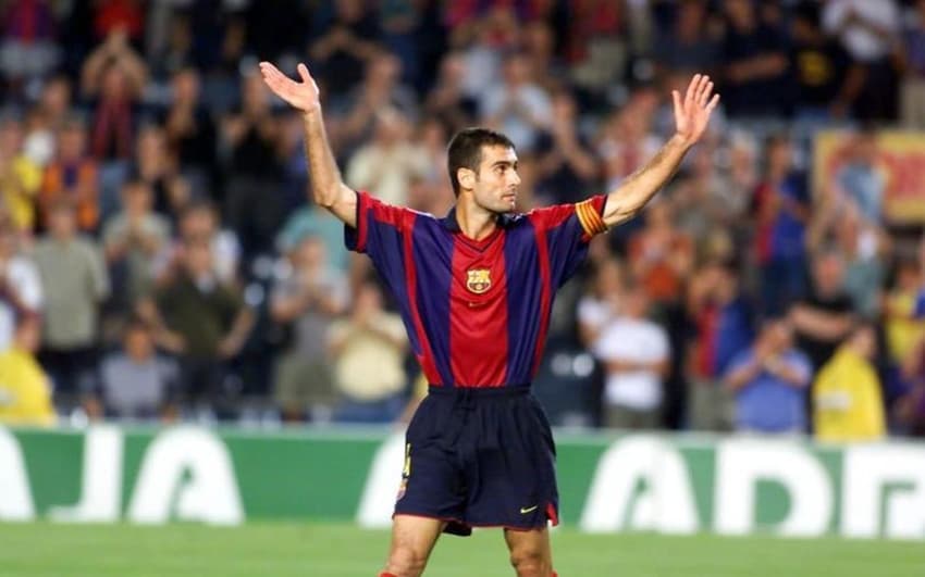 Pep Guardiola em campo pelo Barcelona