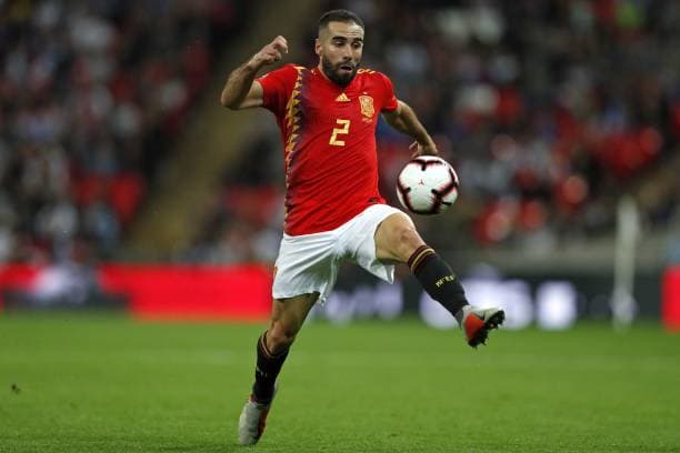 Dani Carvajal pela seleção da Espanha (Foto: AFP)