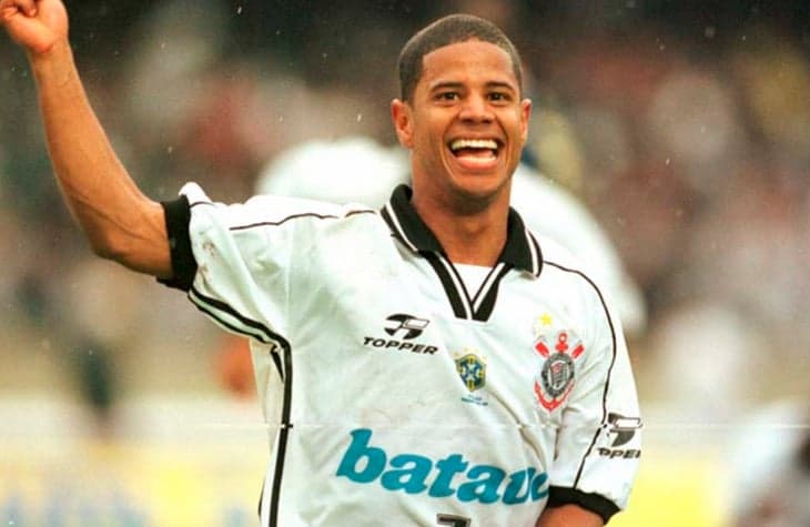 Marcelinho Carioca no Corinthians (Foto: Djalma Vassão/Lancepress!)