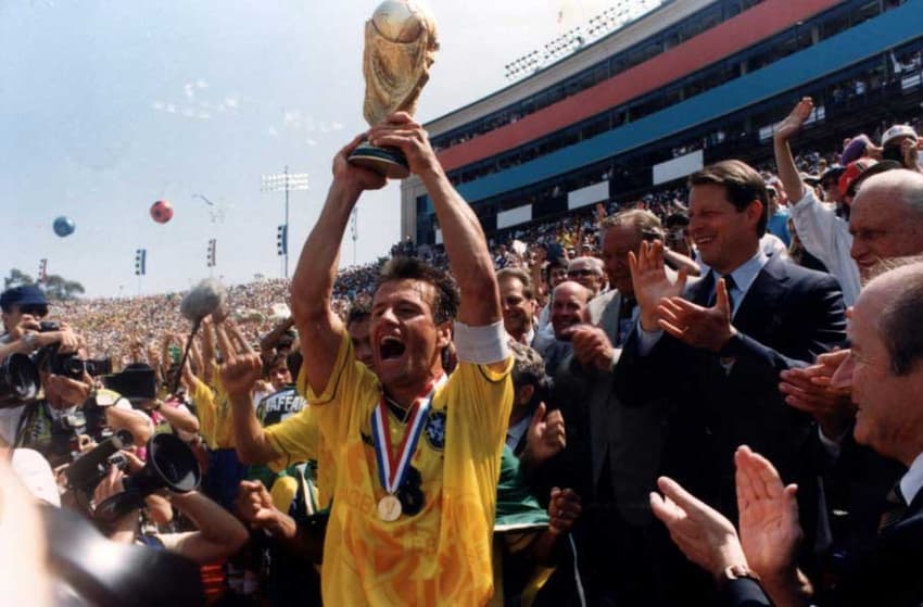 Dunga foi o capitão do tetra, em 1994 (Foto: Divulgação / CBF)