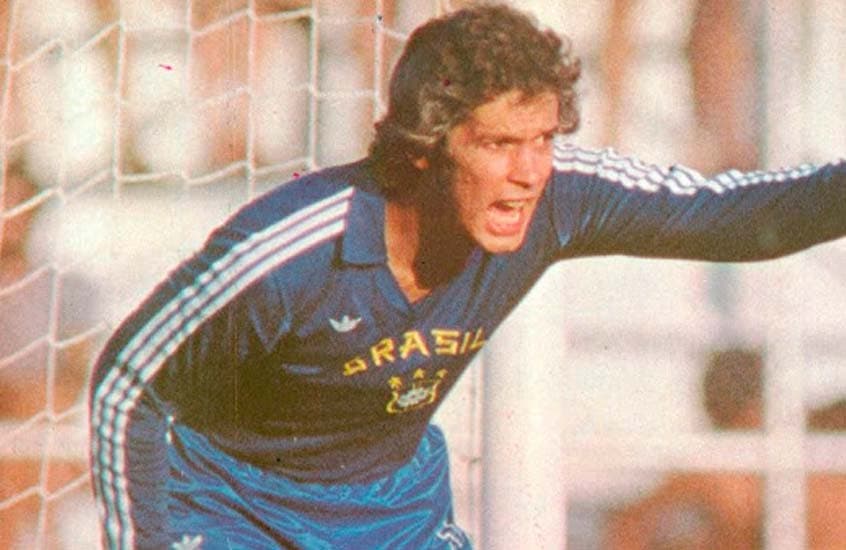 Goleiro Emerson Leão atuando pela Seleção Brasileira (Foto: Acervo e Memória CBF)
