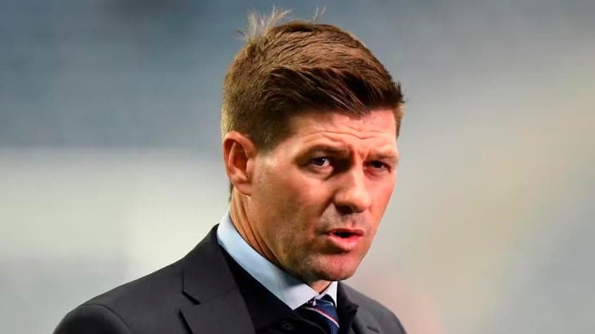 Steven Gerrard é ídolo do Liverpool (Foto: Aandy Buchanan / AFP)