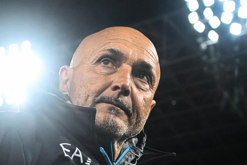 Luciano Spalletti revelou que não vai mais ser o técnico da seleção italiana (Foto: TIZIANA FABI / AFP)