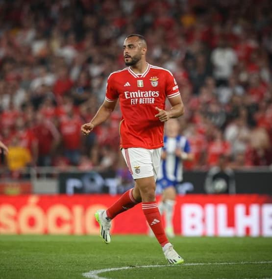 Arthur Cabral, alvo do Botafogo, em ação pelo Benfica (Foto: Reprodução/Instagram)