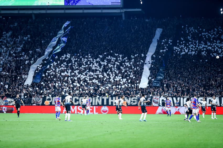 Corinthians cresce receitas, mas está longe de diminuir as dívidas; veja análise