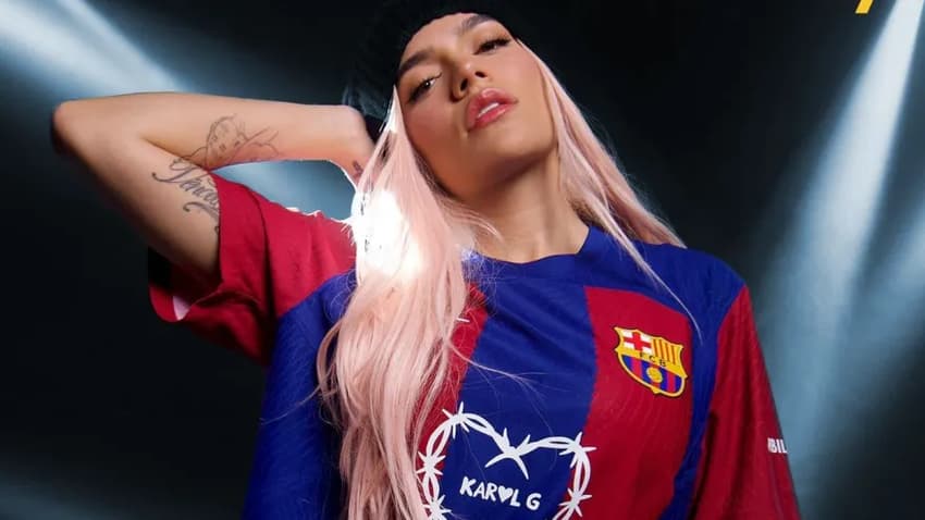 A cantora colombiana Karol G foi a grande atração do show do intervalo da NFL no Brasil em 2025 (Foto: Divulgação/Barcelona)