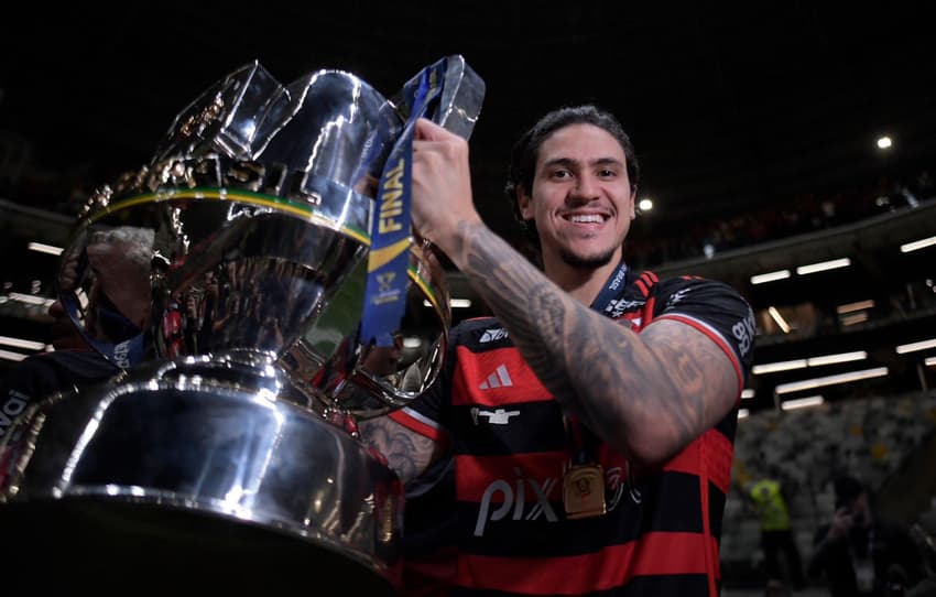 Pedro comemora o título da Copa do Brasil de 2024 (Foto: Reprodução)