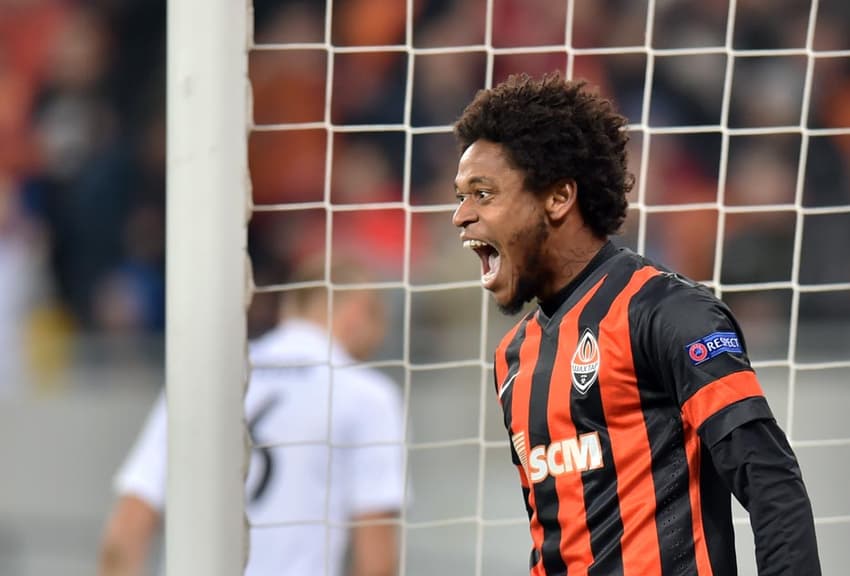 Luiz Adriano - Shakhtar Donetsk x BATE, Liga dos Campeões (Foto: Sergei Supinsky/AFP)