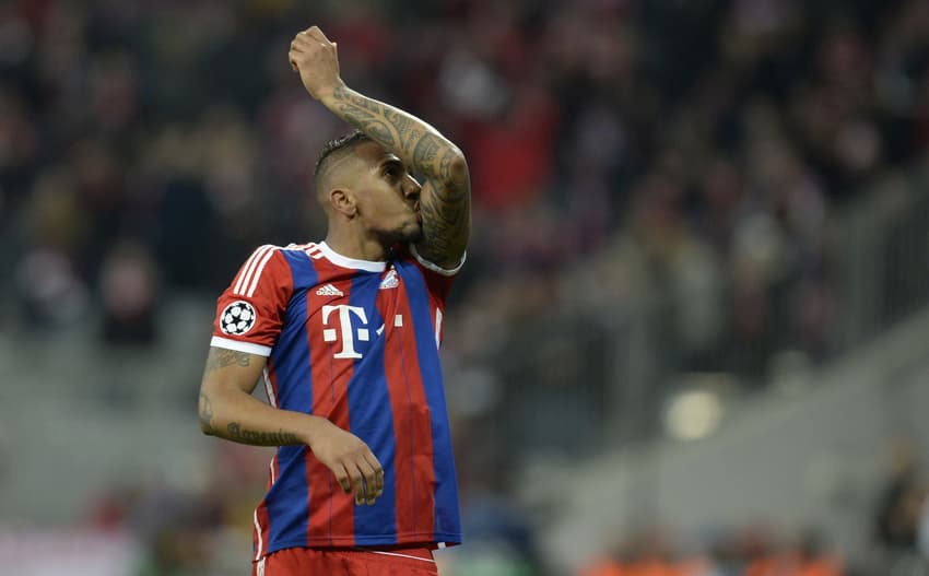 Boateng comemora seu gol - Bayern x Shakhtar (Foto: Christof Stache/AFP)