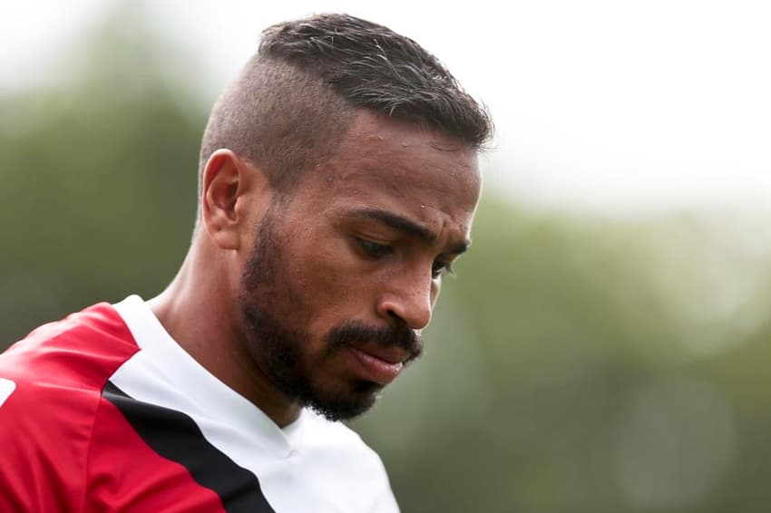 Alvaro Pereira - Treino do São Paulo (Foto: Ale Cabral /LANCE!Press)