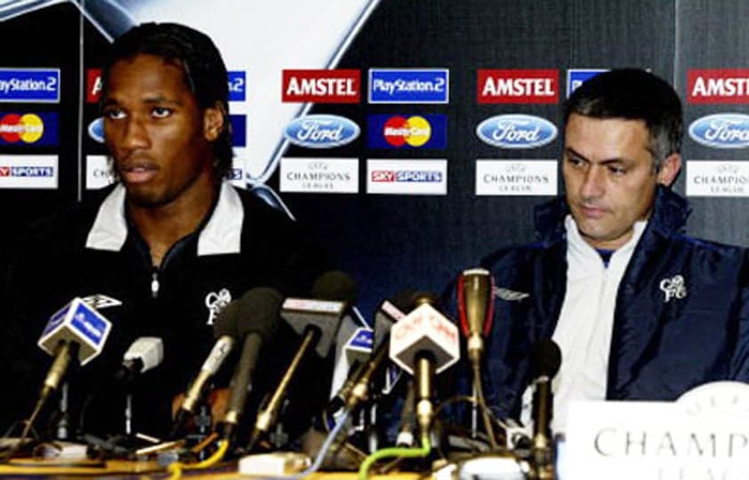 José Mourinho bancou a contratação de Drogba, então conhecido apenas no futebol francês (Foto: Site oficial Didier Drogba)