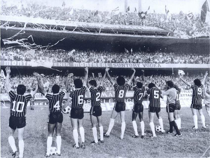 Democracia Corinthiana ficou marcada pelo bicampeonato paulista (1982/1983), com Sócrates, Casagrande, Zenon & Cia (crédito: O Globo)